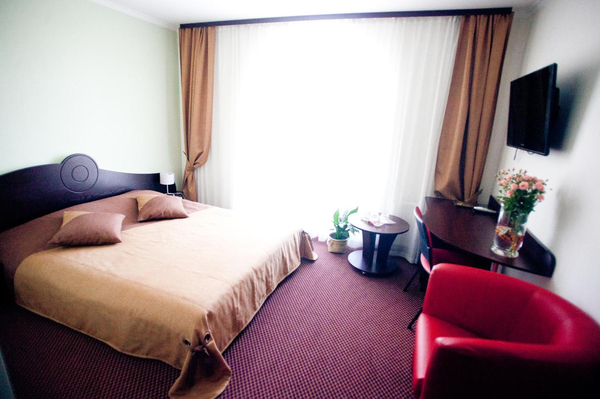 Terminal-A Hotel Ryasne-Ruske Екстериор снимка